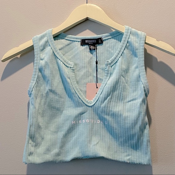 2/$35 Missguided Mint Notch Front Sleeveless Crop Top 0 Petite 0P NWT NEW - Picture 1 of 5